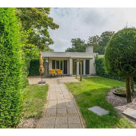 Holiday home Close To Seaside De Koog