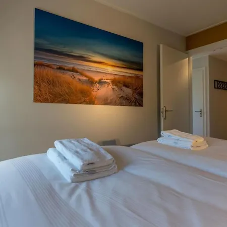Close To Seaside De Koog Holiday home