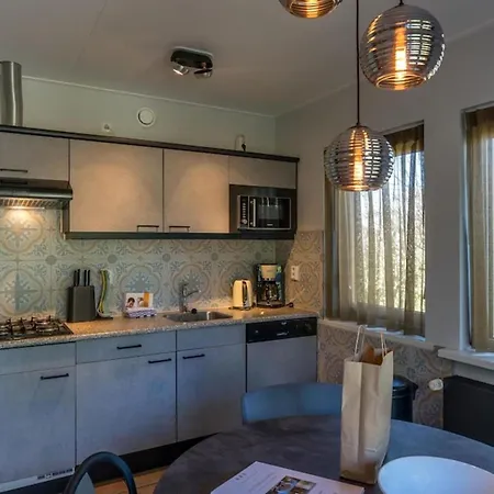 Island Getaway W Bath