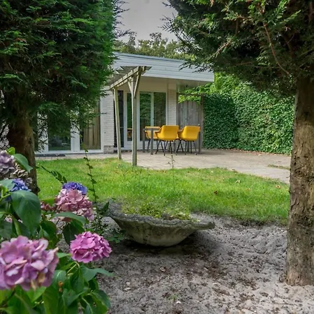 Prázdninový dům Island Getaway W Bath Westermient